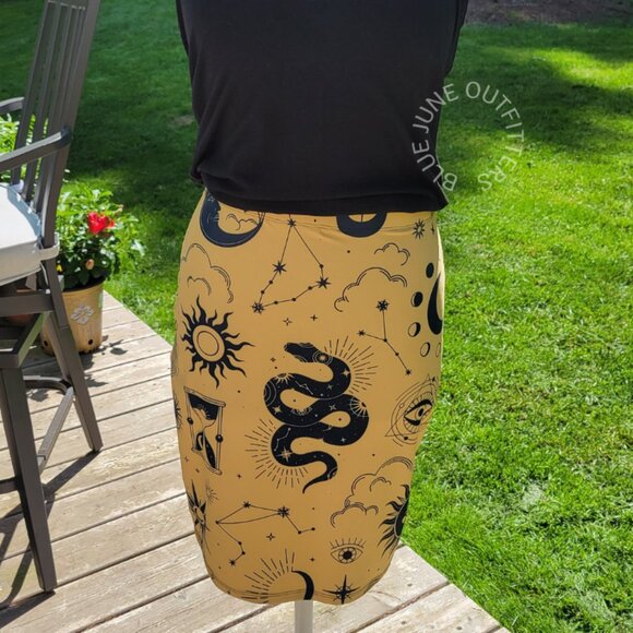 Trendy Mystical Skirt - Picture 2 of 5